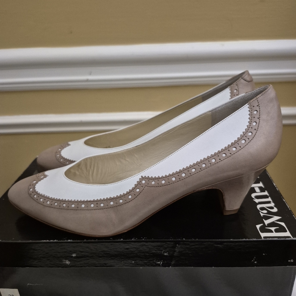 Evan Picone Two Tone Taupe And White Leather Pumps Size 8.5 - Picture 6 of 14